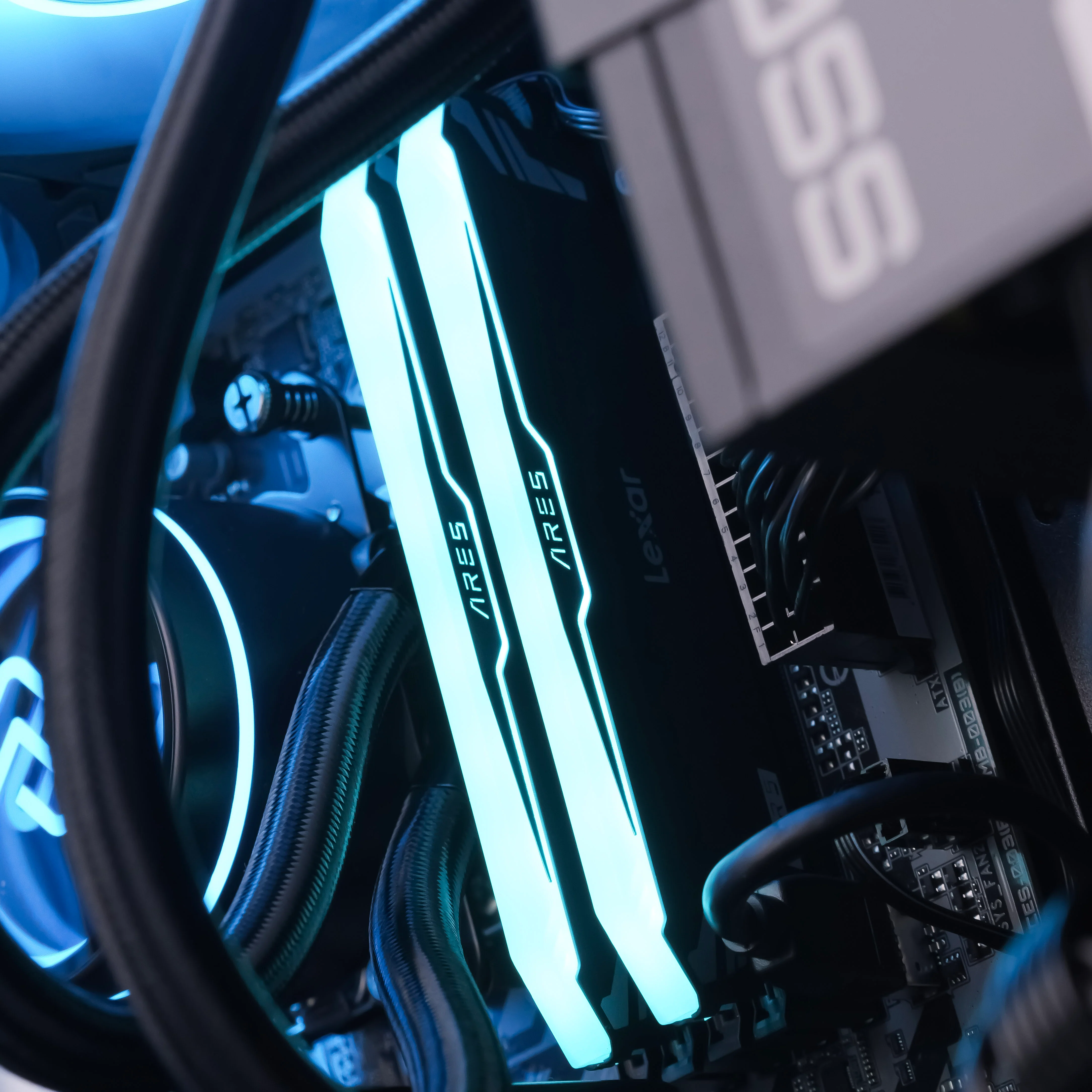 STRATCORE: RYZEN 7 8700F | RTX 5050 - Image 4